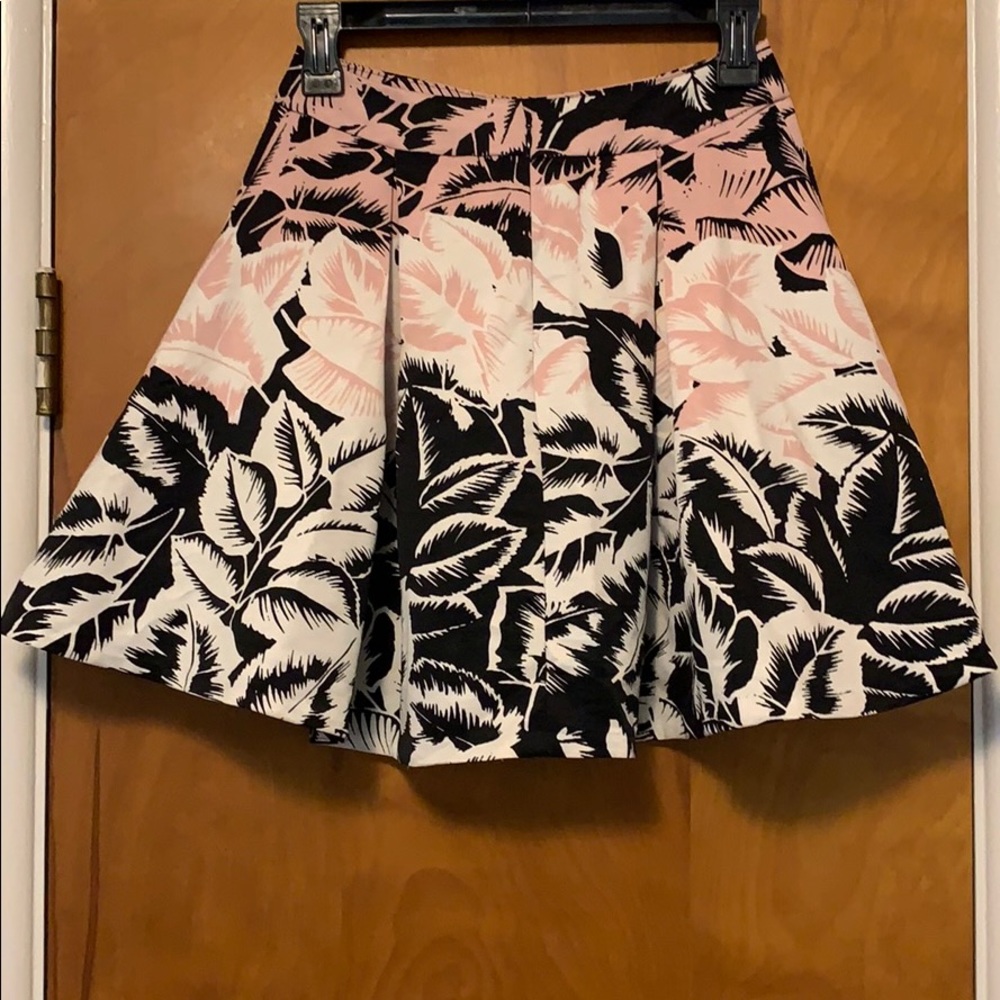 Express floral skirt - Picture 2 of 9
